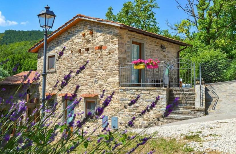 Agriturismo Vezzano คิวซี เดลลา แวร์นา ภายนอก รูปภาพ