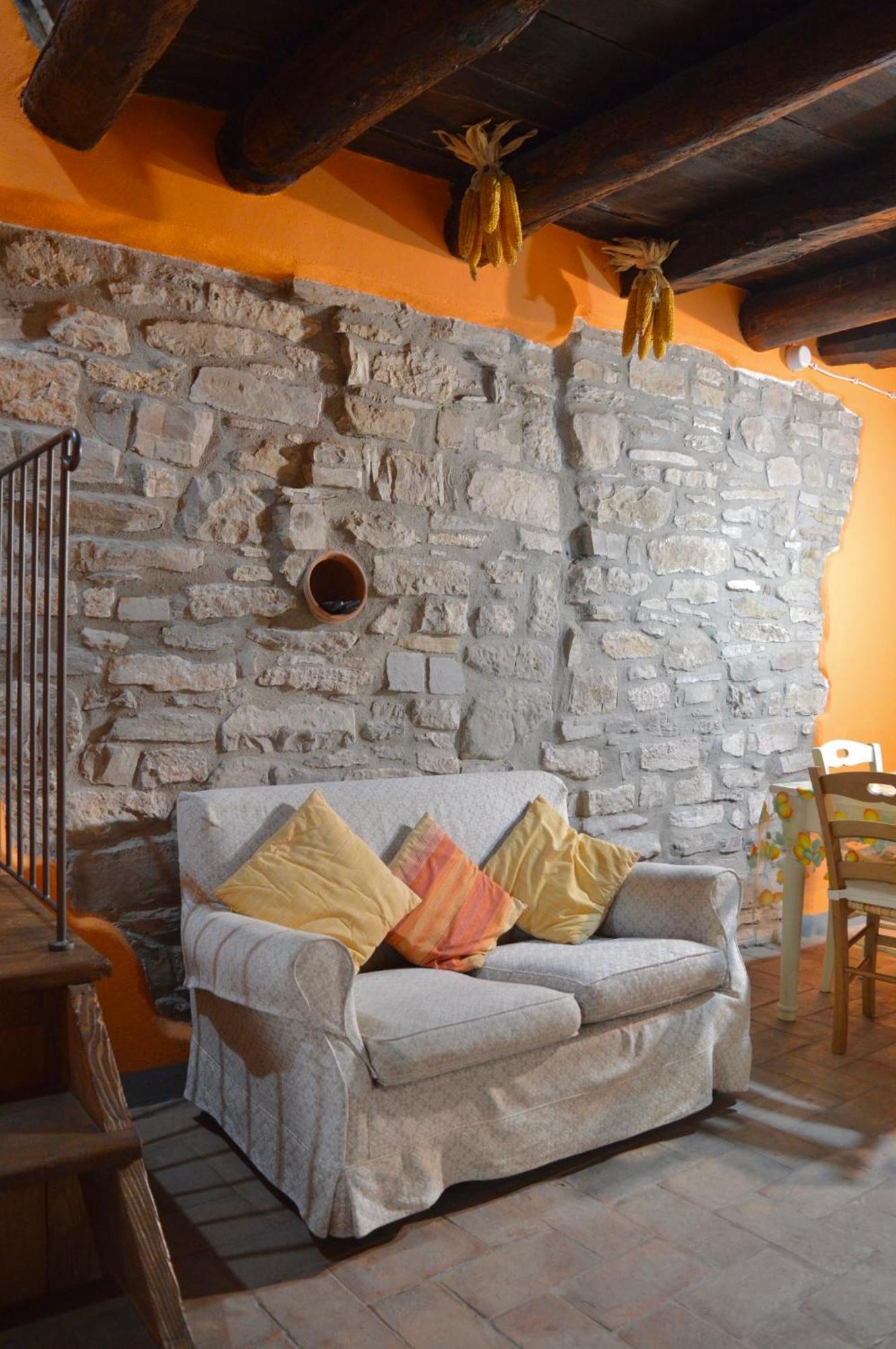 Agriturismo Vezzano คิวซี เดลลา แวร์นา ภายนอก รูปภาพ
